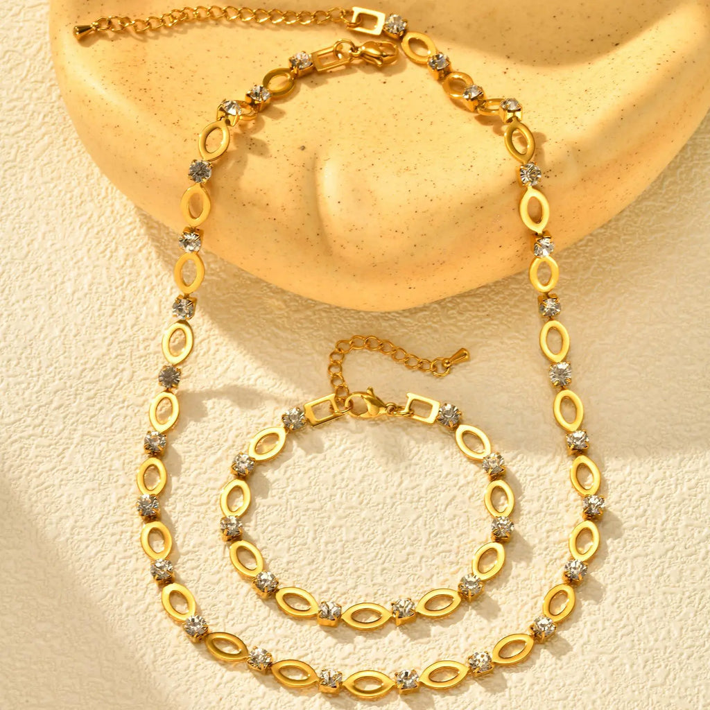 Exquisite and Fashionable White Zircon Openwork Oval Bracelet  Necklace 18k Gold-plated Waterproof Stainless Steel YF8131