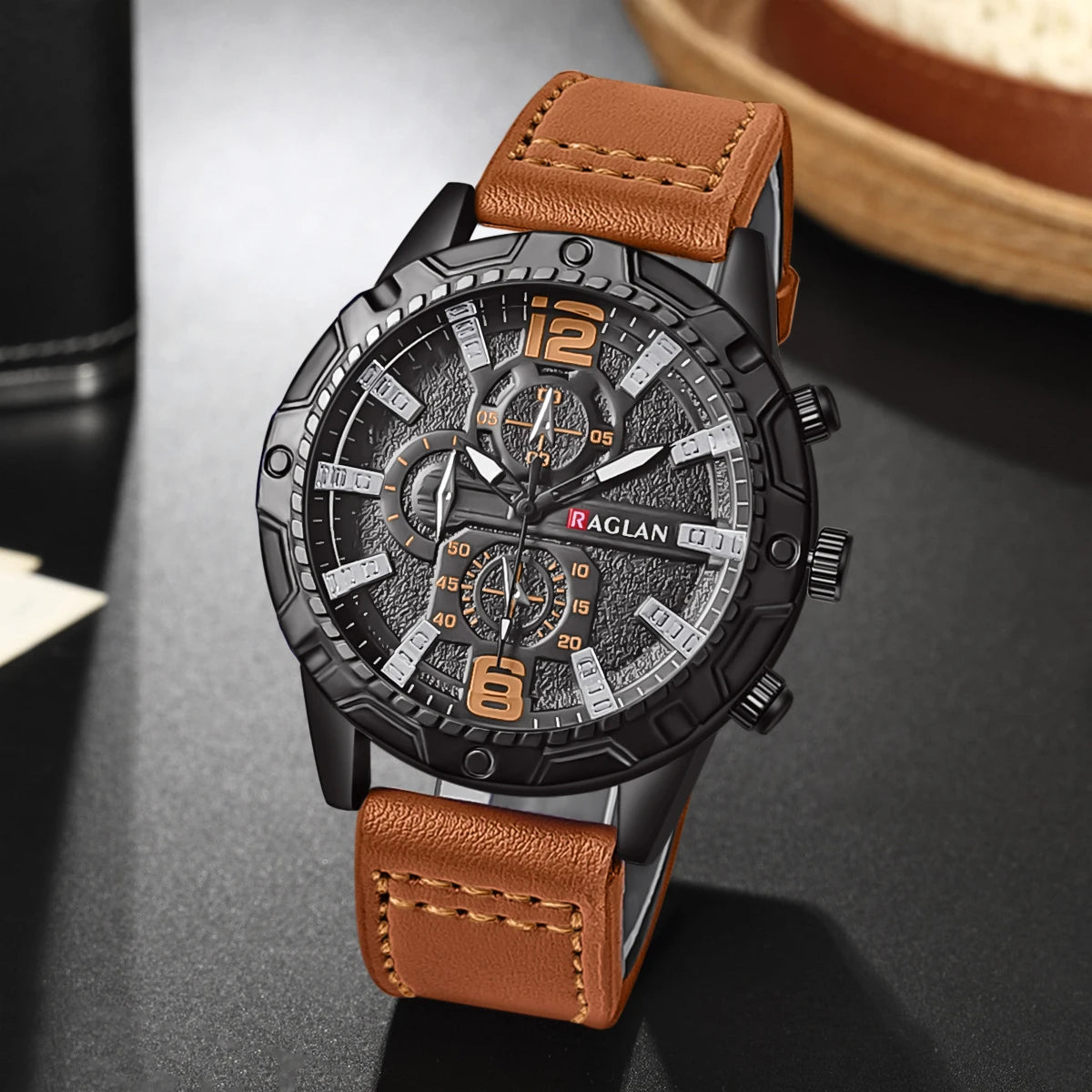 Montre-bracelet homme – Cuir, luxe et design moderne