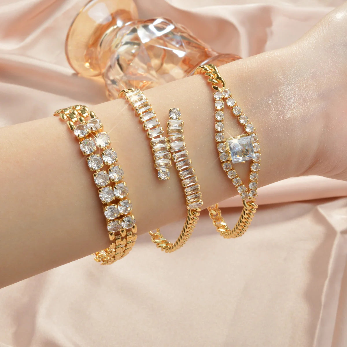 Bracelet double couche femme – Œil porte-bonheur et cristal, bijou élégant pour fête et cadeau