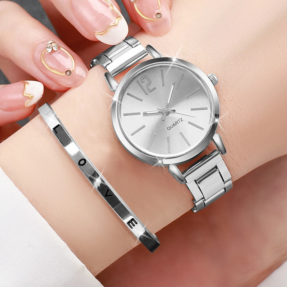 Montre à quartz décontractée en acier inoxydable pour femme, bracelet d'amour simple, style de port de tempérament, mode, ensemble de 2 pièces